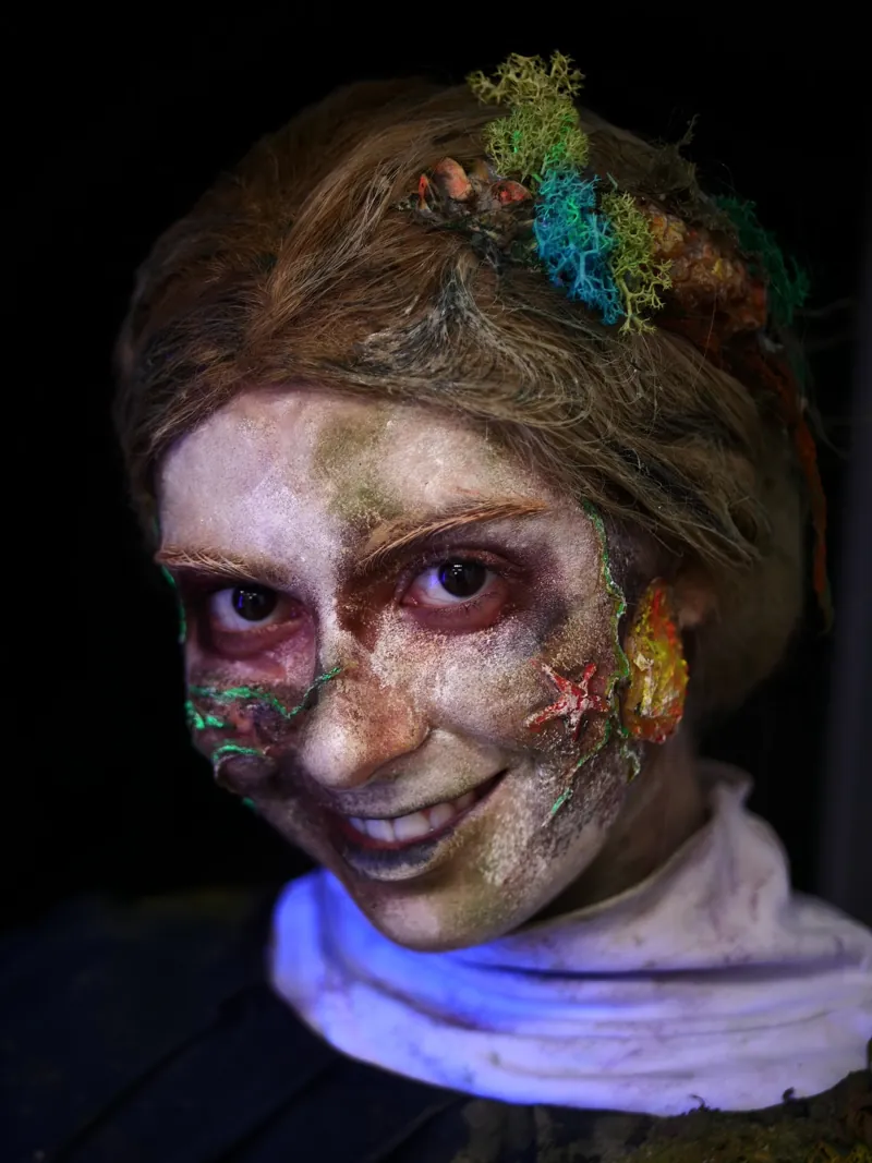 Suzie maquillée en créature